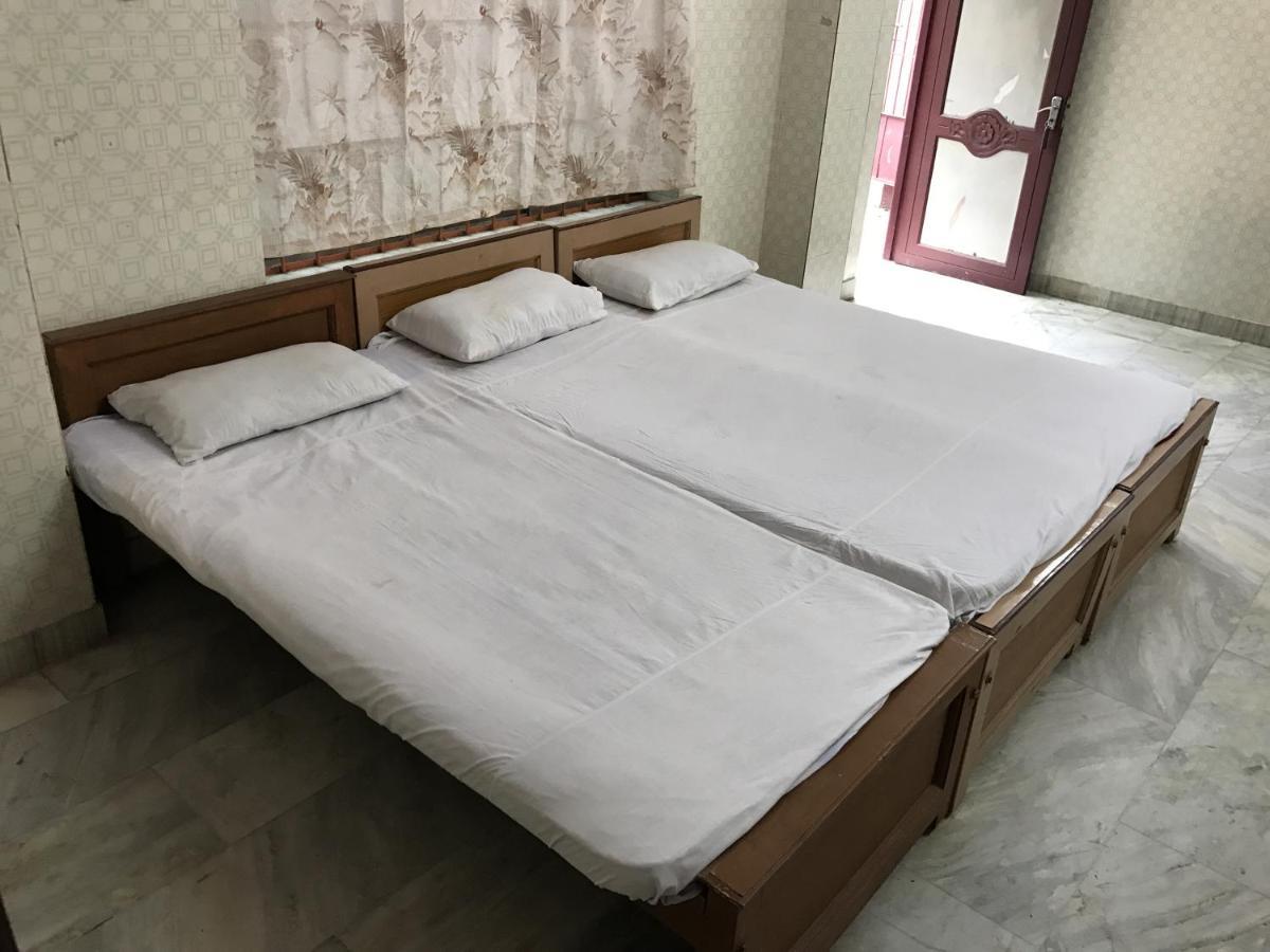 Sr Mahal & Lodge Kumbakonam Esterno foto