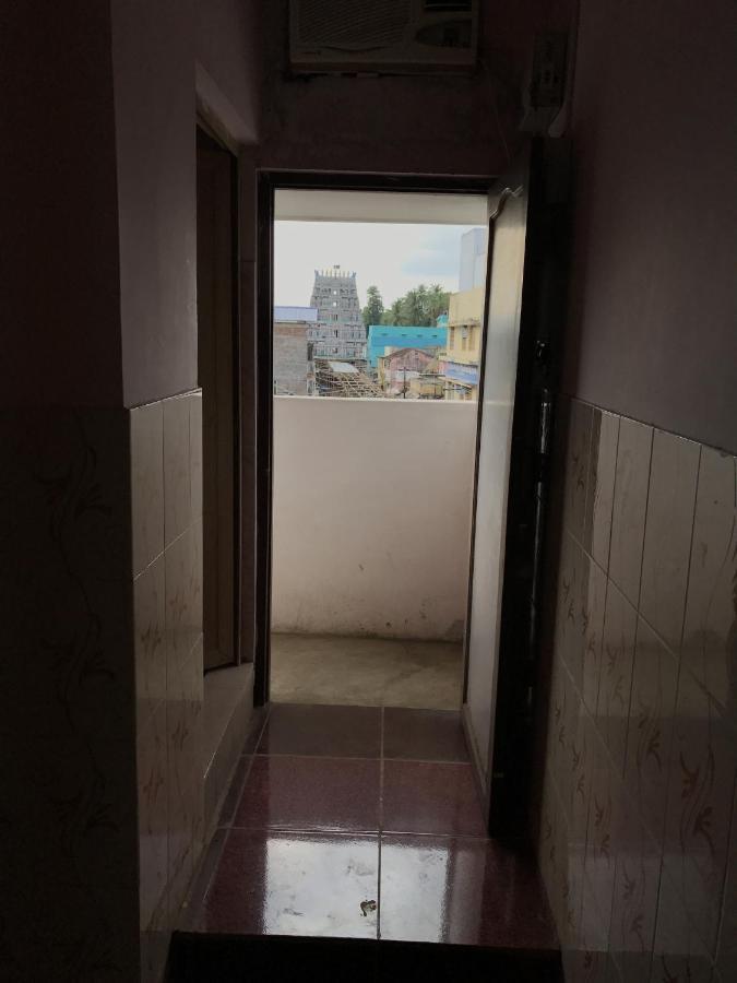 Sr Mahal & Lodge Kumbakonam Esterno foto