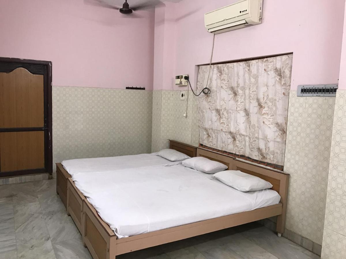 Sr Mahal & Lodge Kumbakonam Esterno foto